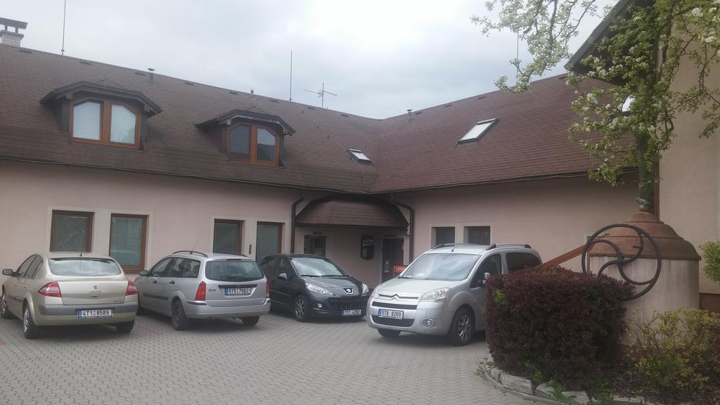 Pension & Restaurant Silma With Wellness Rychvald Luaran gambar